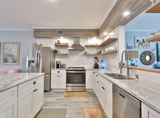 150 River Ridge Ln, Roswell, GA 30075