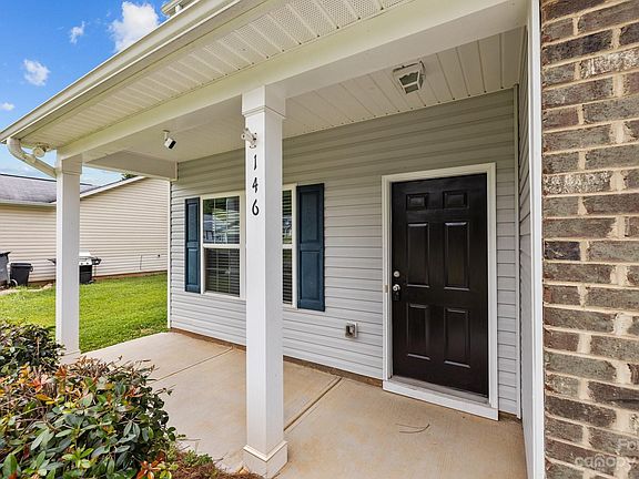 3rd image of 146 Village Creek Way
