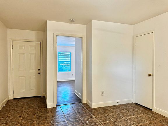 4th image of 609 Blackson Ave Unit B