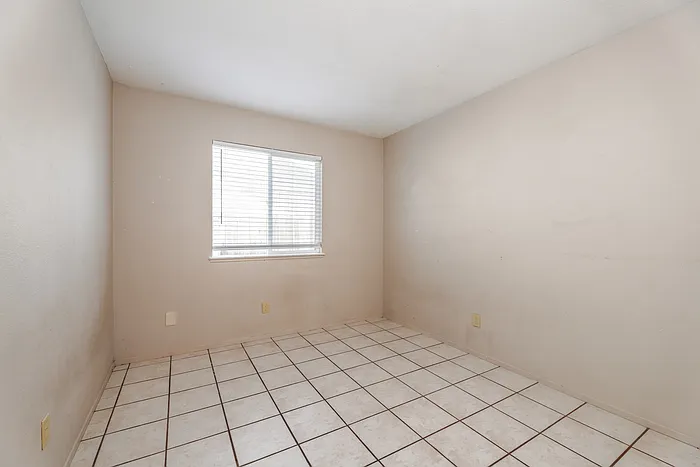 7654 Zephyr Hills Way — Photo 11