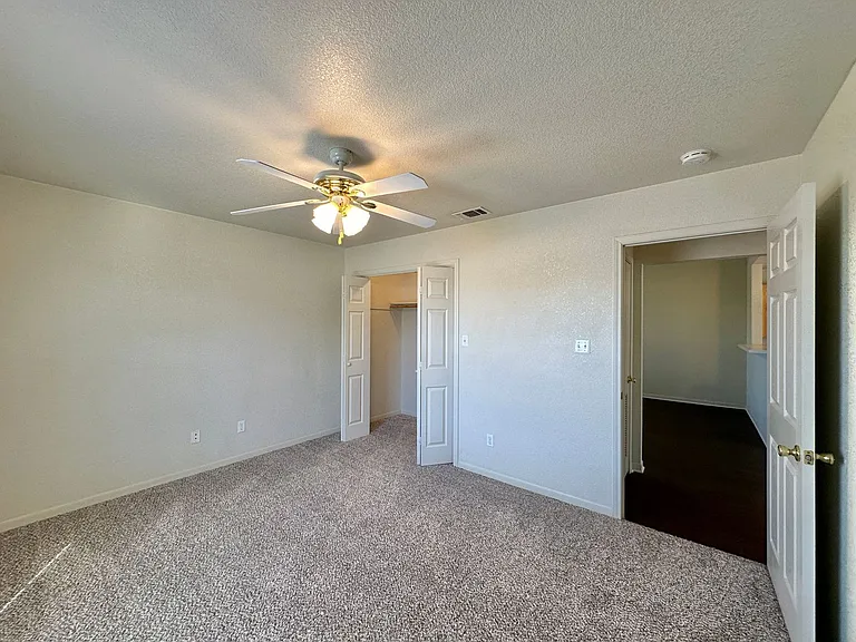 3806 Pecos Dr — Photo 12