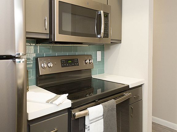 2nd image of 2020 E Inverness Ave APT 2017