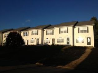 225 Amanda Ln, Bristol, TN 37620