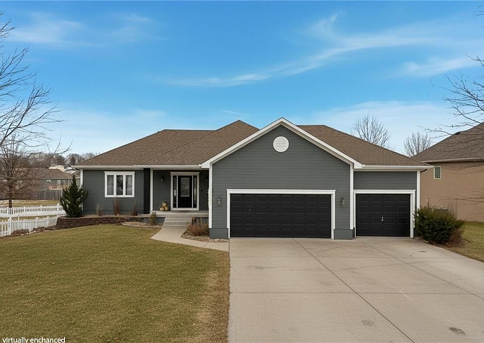 1st image of 703 SW Longhorn Dr