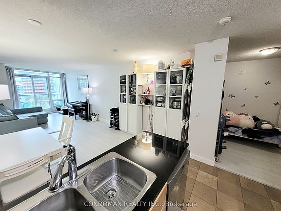 4th image of 361 Front St W #1206
