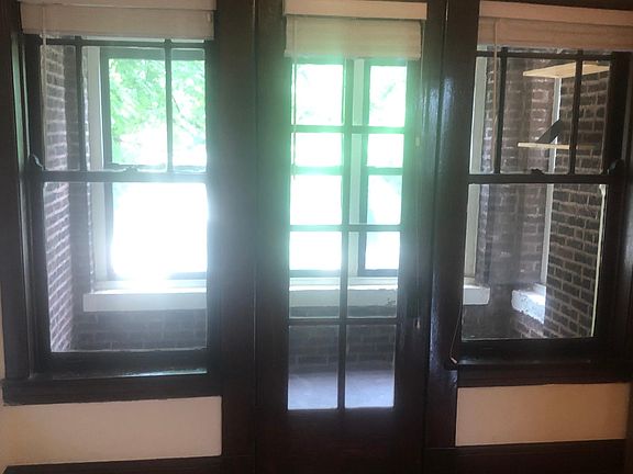 4th image of 1253 W Waveland Ave #3