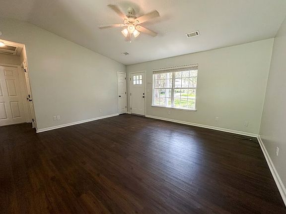 3rd image of 1809 Oconnell St