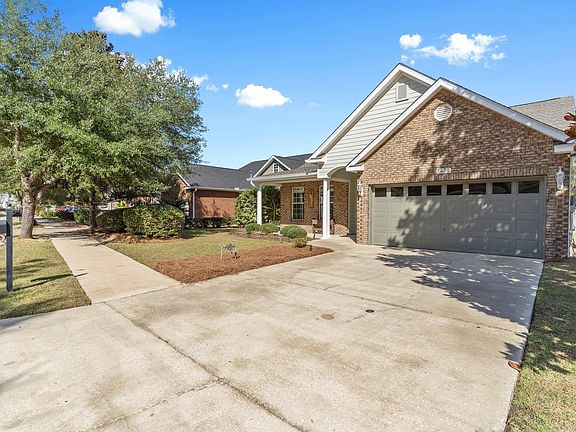 3rd image of 3426 Cameron Chase Dr