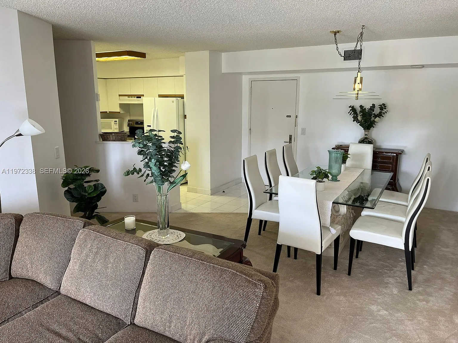 Mystic Pointe Tower 600 C — Photo 2