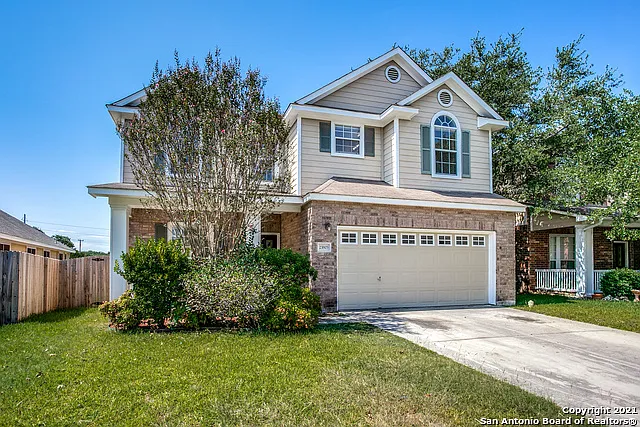 3 bed, 2.5 bath, 2267 sqft, $2,150 — Photo 2