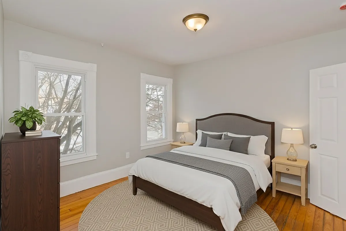 Building Photo - 744 Carew St #1