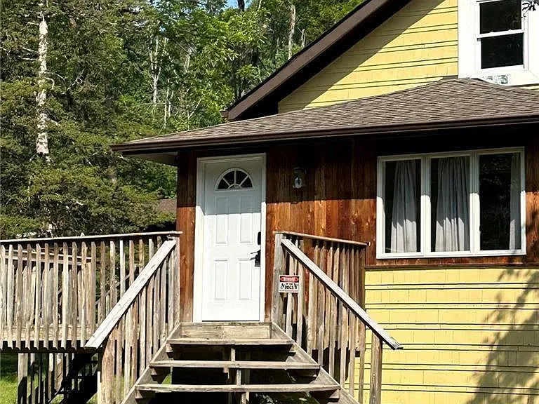 208 Glenmere Rd — Photo 1