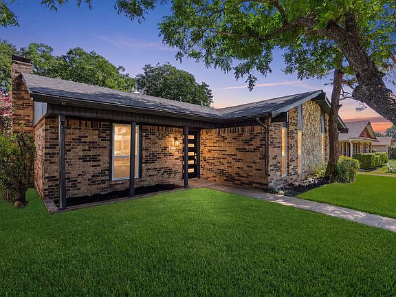 3rd image of 2113 Vail Dr
