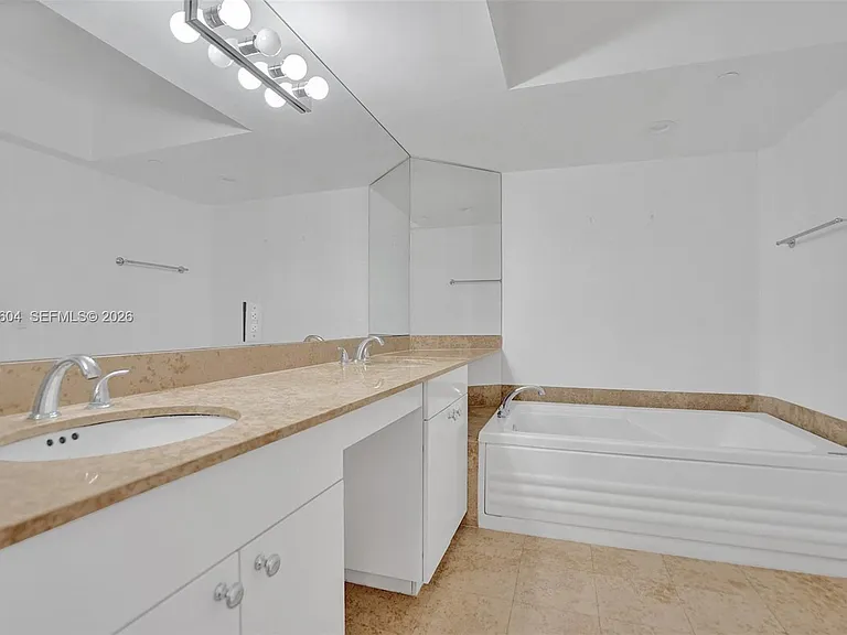 4775 Collins Ave #3007 — Photo 34