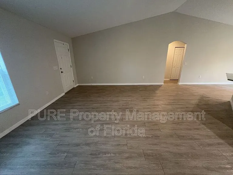 15057 SW 21st Ter — Photo 4