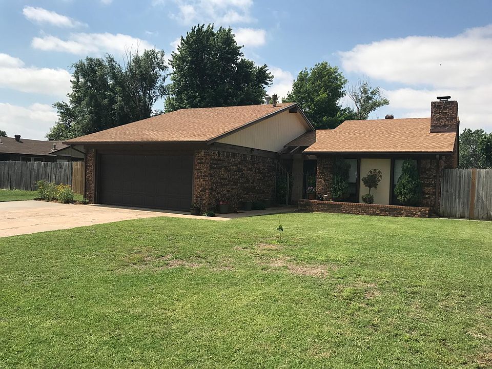 1st image of 216 S La Mesa Dr