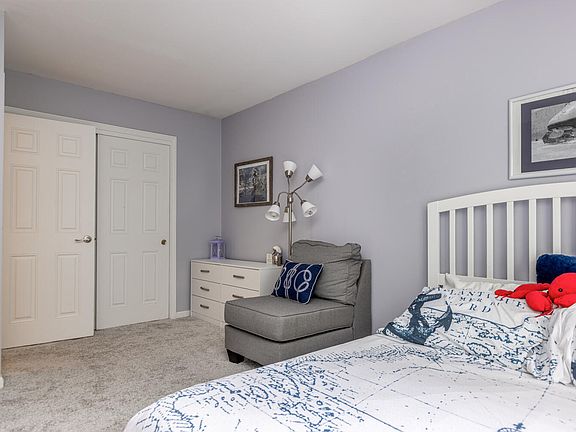 4th image of 35 Clearview Drive #35