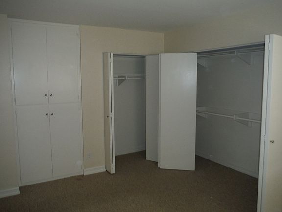 5th image of 11821 Goshen Ave APT 2