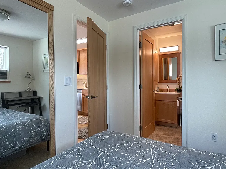 3663 Holly Dr #B — Photo 10