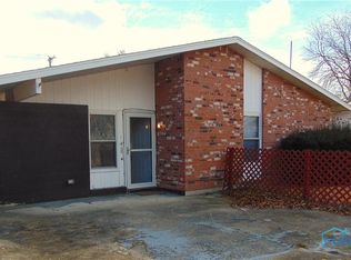 9817 Oak Place Ct, Holland, OH 43528