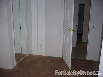 4th image of 5007 Manheim Ave