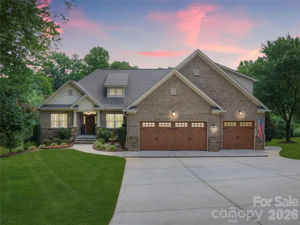 2551 Eagle Dr NE, Conover, NC 28613