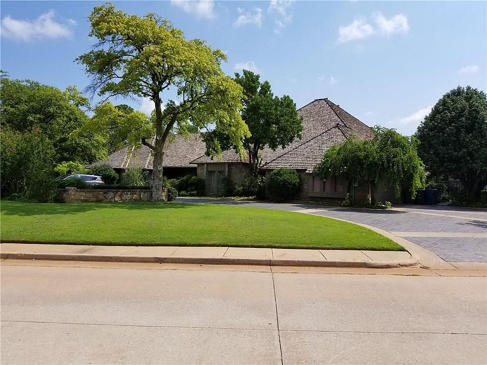 2nd image of 5812 Oak Tree Rd