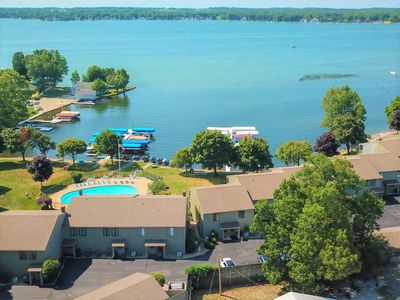 12601 N Pleasant Grove Rd APT 16, Syracuse, IN, 46567