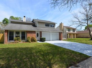 431 Gleneagles Dr, Friendswood, TX 77546