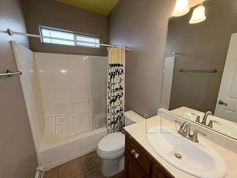 2815 1/2 Columbine Park Ct — Photo 5