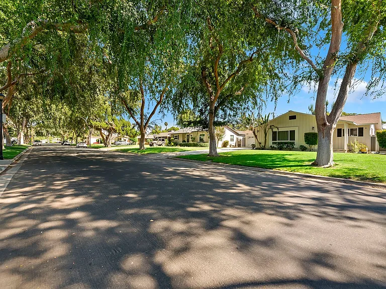 4570 Emerson St — Photo 4