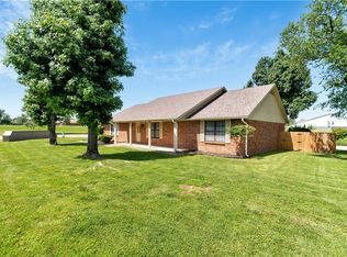850 S Chateau Dr, Rogers, AR 72758