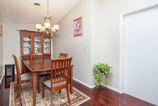 4th image of 15 Thompson Dr APT 25