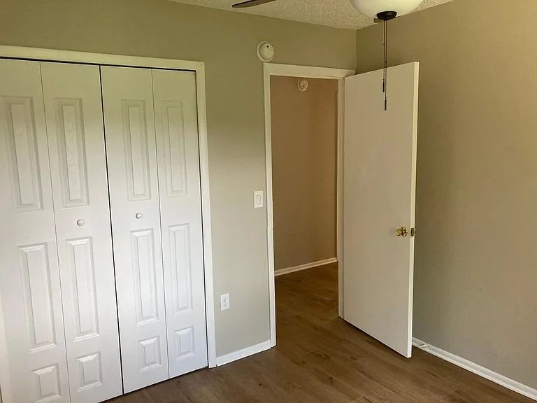 1433 Marigold Dr — Photo 10