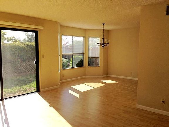Living/Dinning Area