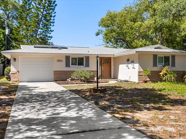 620 Jacaranda St, Dunedin, FL 34698