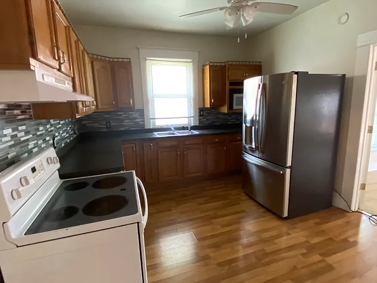 731 Aurora Ave — Photo 5