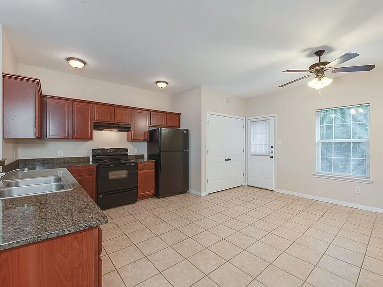 Richmond Ridge Townhomes — Photo 6
