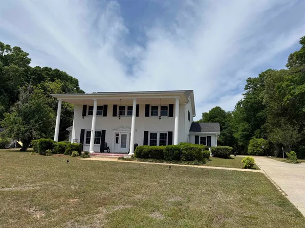 905 Sanford Rd, Andalusia, AL 36420