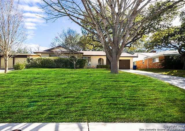 1st image of 3210 Oneida Dr