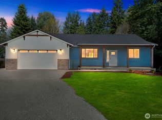716 Tipsoo Loop S, Rainier, WA 98576