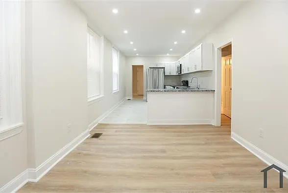 5425 Stewart St — Photo 5