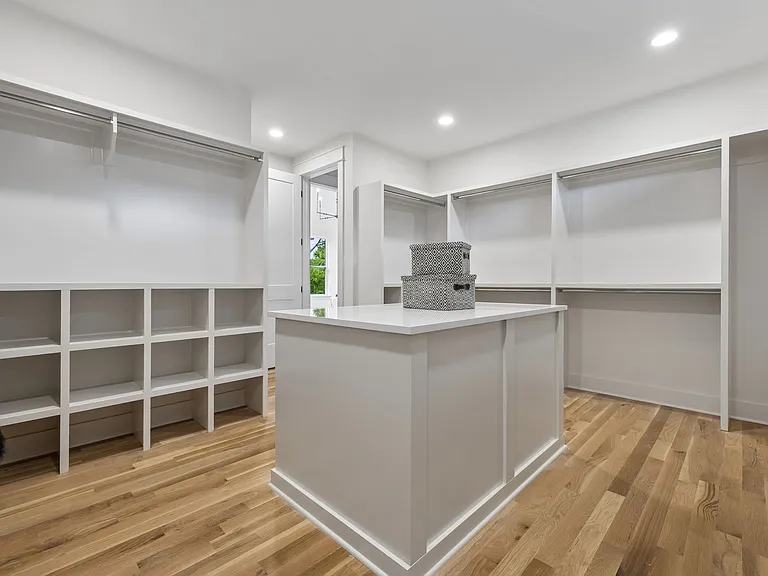 905 Potter Ln — Photo 23