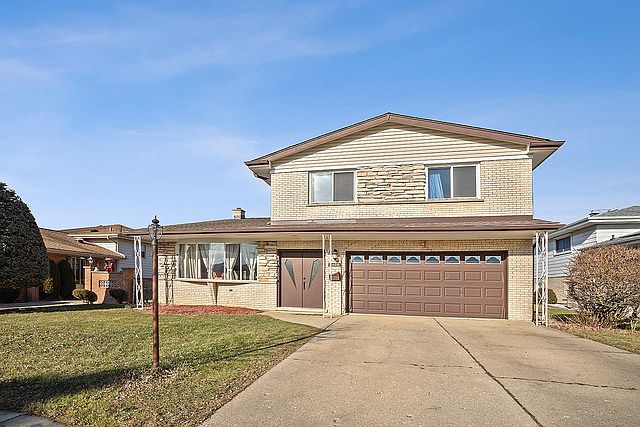 1st image of 8408 W Amelia Dr