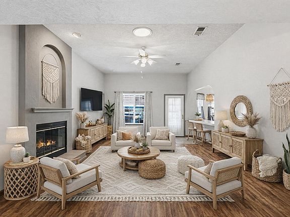 3rd image of 4491 Alpine Cir SE