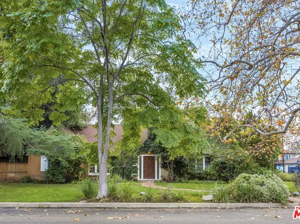11952 Hesby St, Valley Village, CA 91607