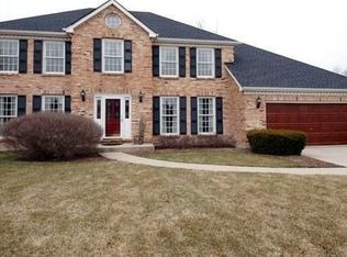 1954 Middleton Dr, Wheaton, IL 60189