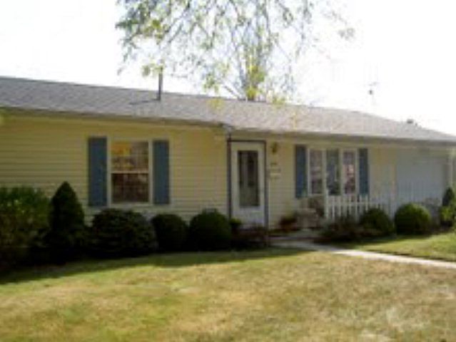 1st image of 218 Weller Ave