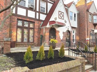 13066 225th St, Springfield Gardens, NY 11413