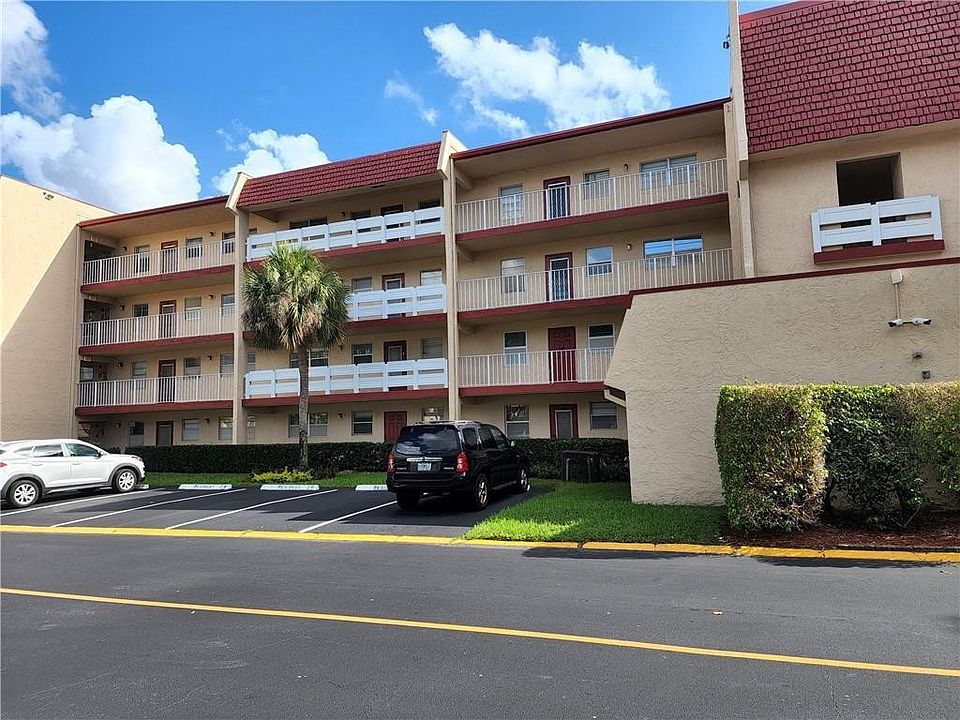 1st image of 1005 Country Club Dr APT 207